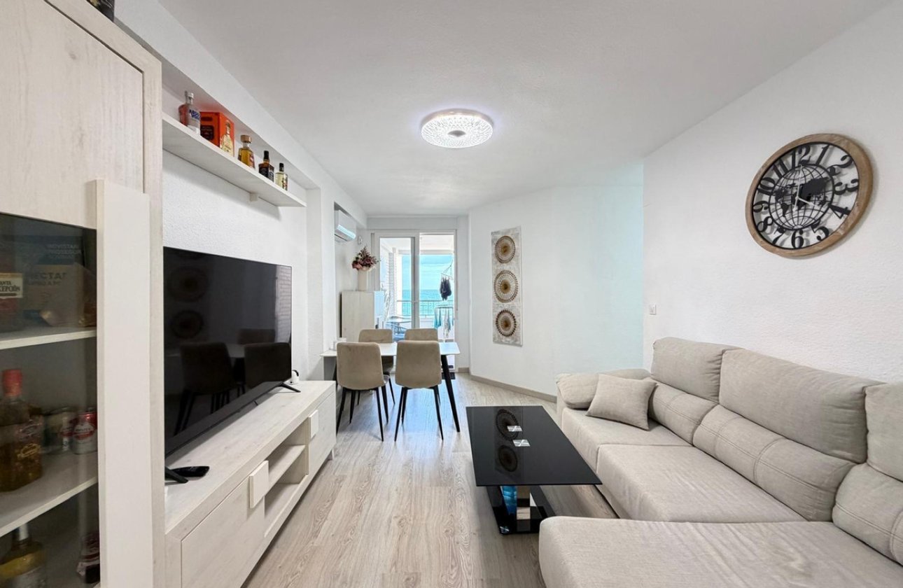 Resale - Apartment / flat -
Torrevieja - Torrevieja Centro