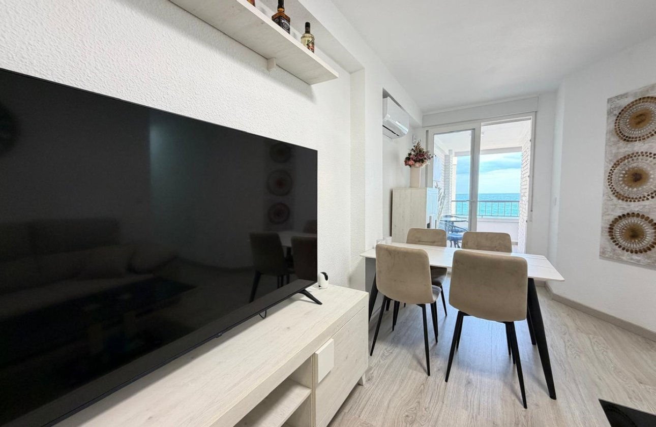 Resale - Apartment / flat -
Torrevieja - Torrevieja Centro