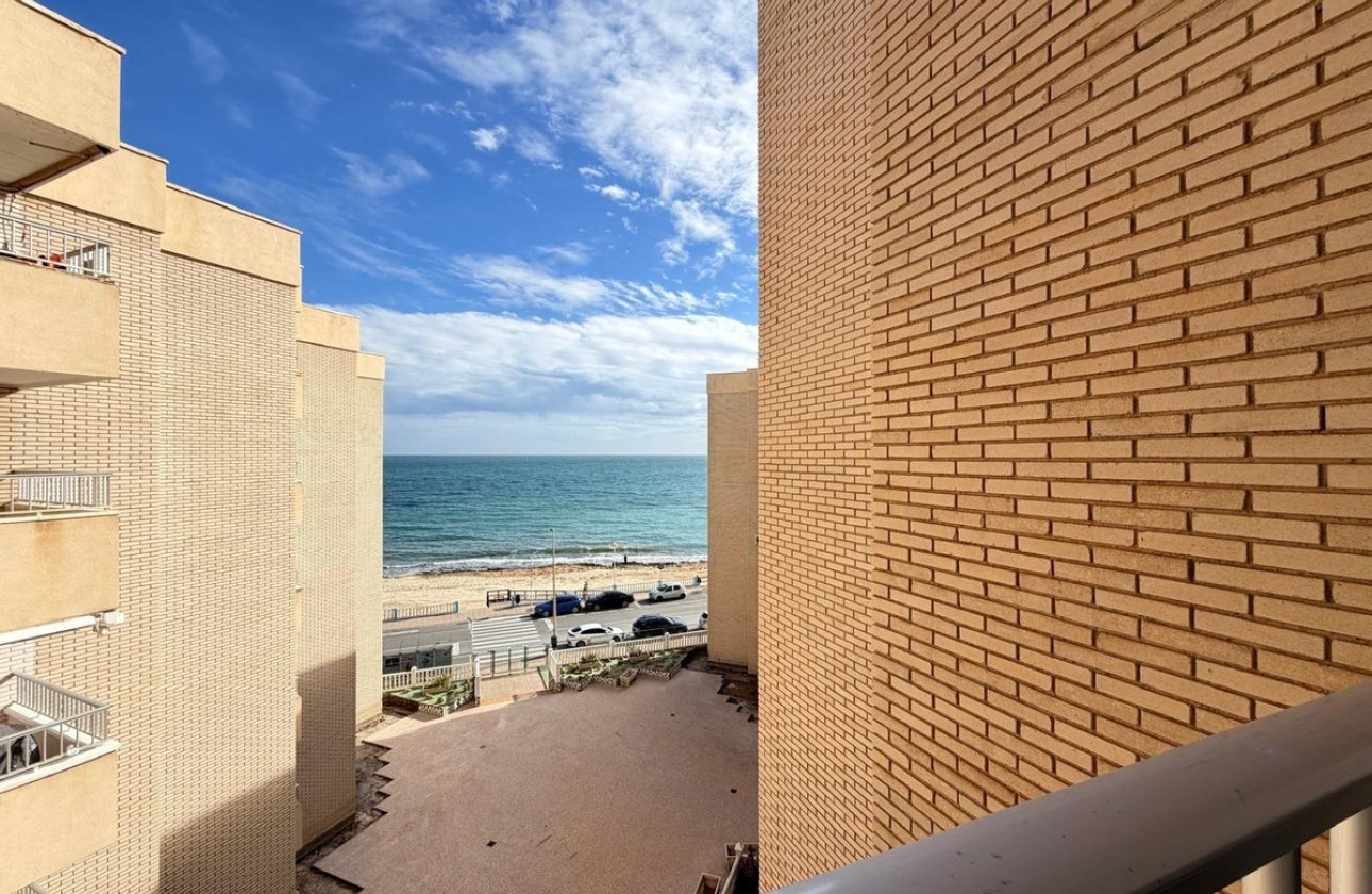 Resale - Apartment / flat -
Torrevieja - Torrevieja Centro