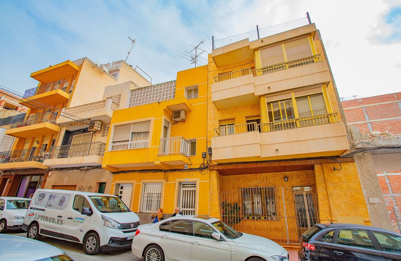Resale - Apartment / flat -
Torrevieja - Torrevieja Centro