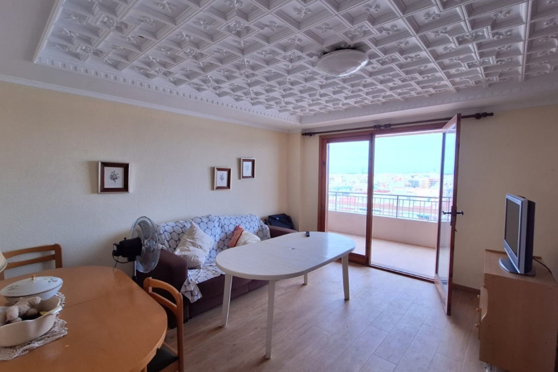 Resale - Apartment / flat -
Torrevieja - Torrevieja Centro