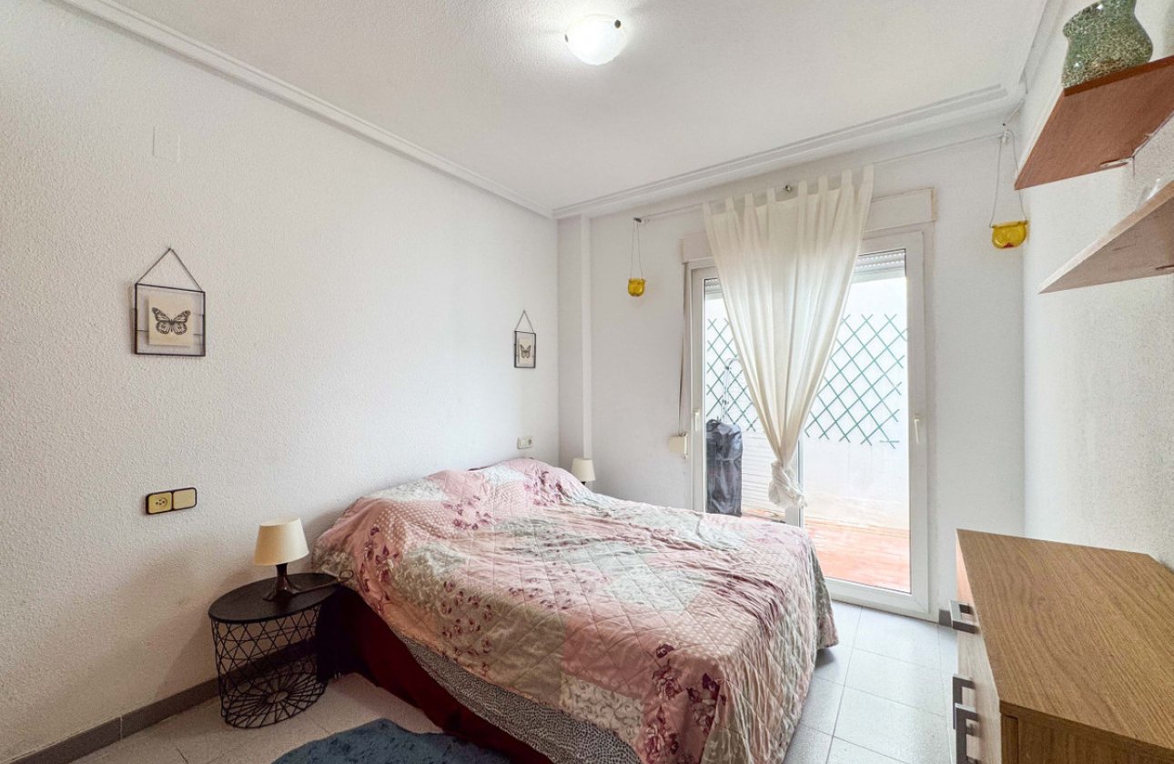 Resale - Apartment / flat -
Torrevieja - Torrevieja Centro