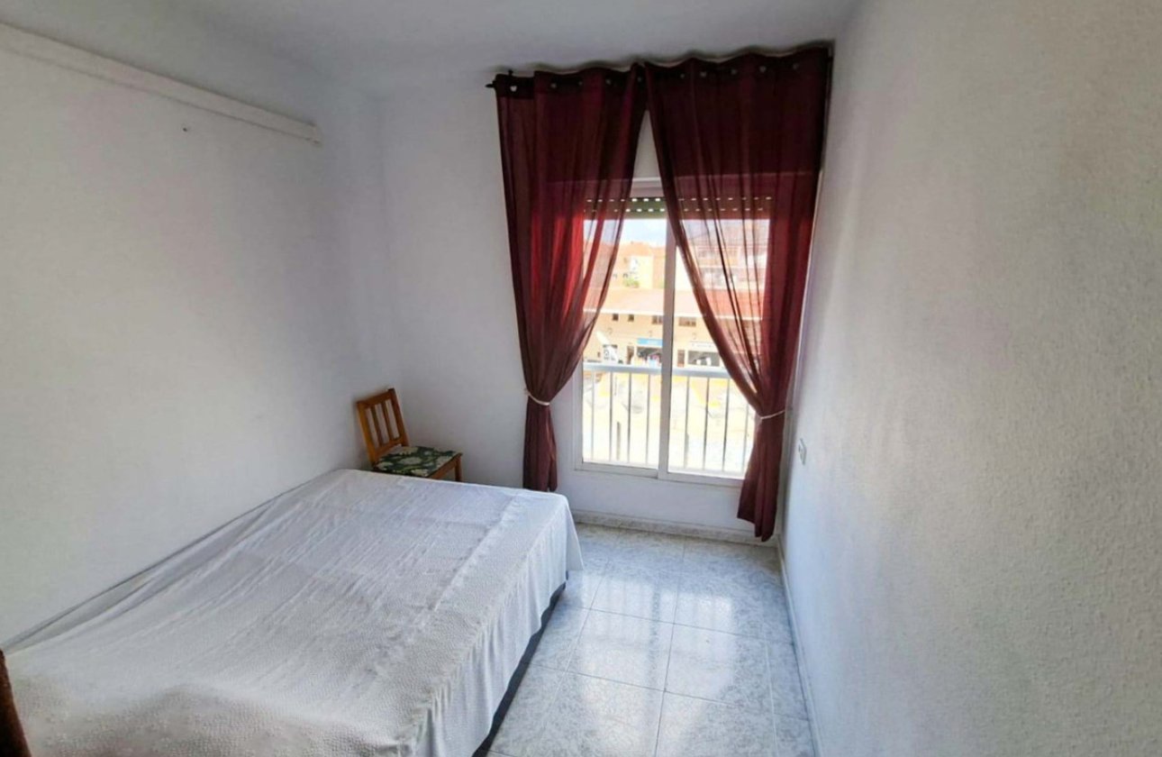 Resale - Apartment / flat -
Torrevieja - Torrevieja Centro