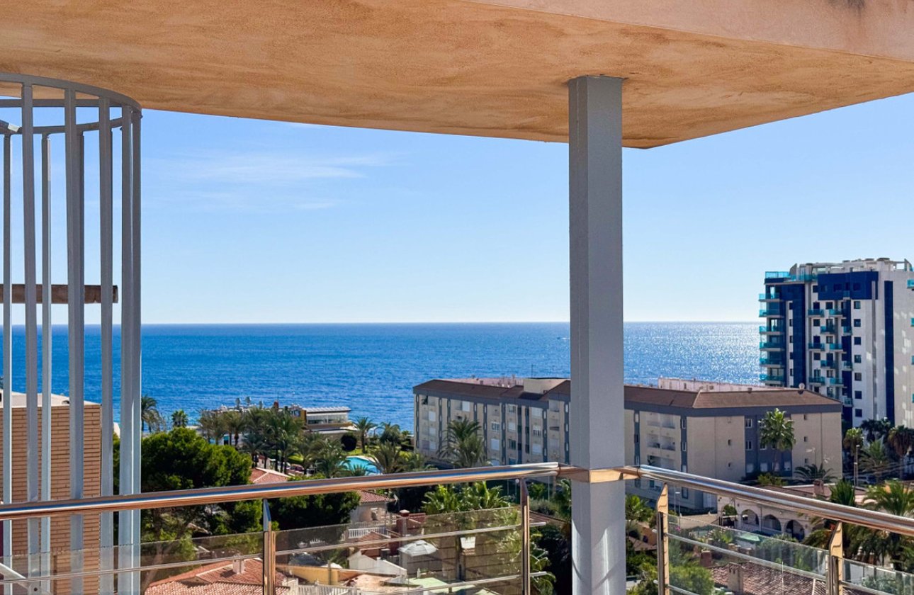 Resale - Apartment / flat -
Torrevieja - Torrevieja Centro