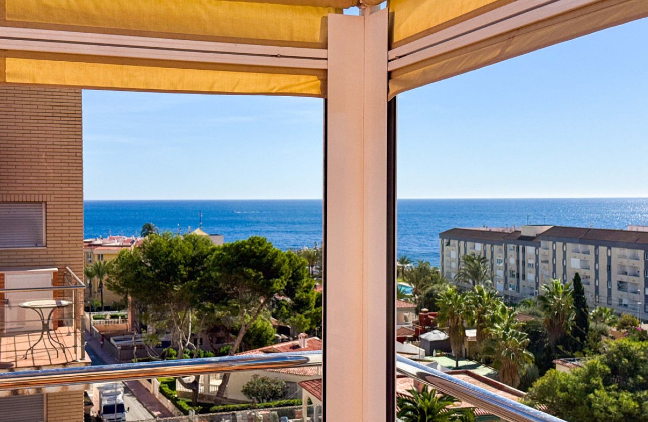 Resale - Apartment / flat -
Torrevieja - Torrevieja Centro