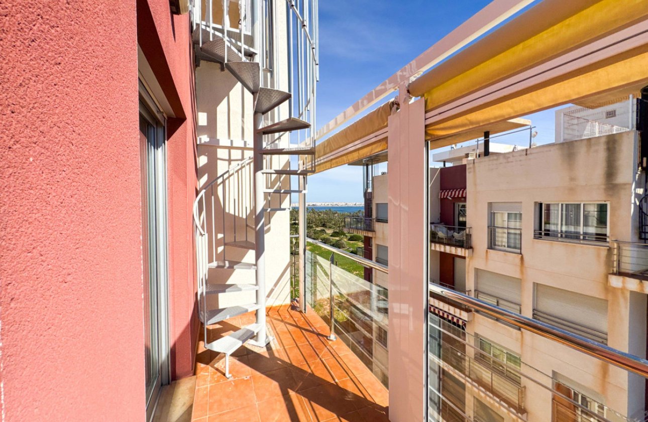 Resale - Apartment / flat -
Torrevieja - Torrevieja Centro