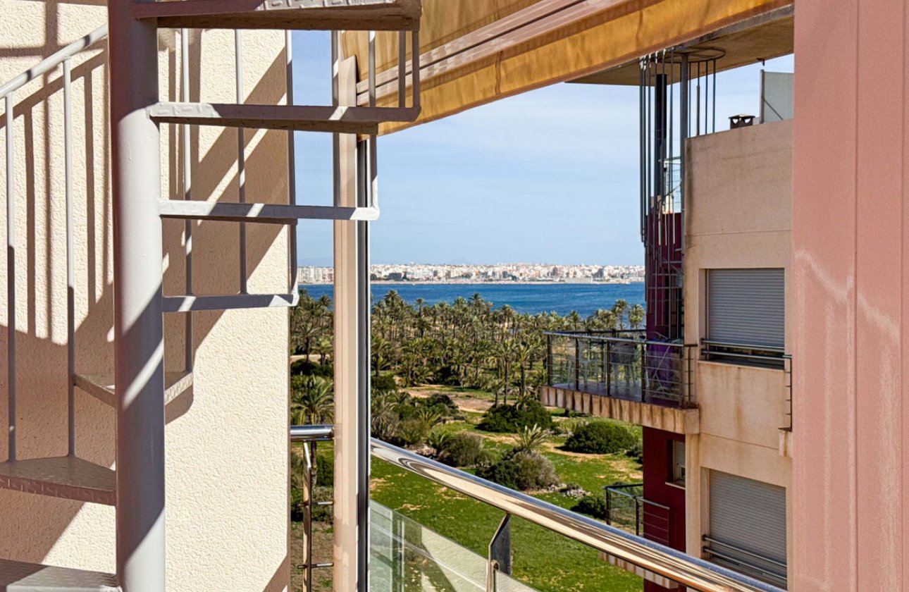 Resale - Apartment / flat -
Torrevieja - Torrevieja Centro