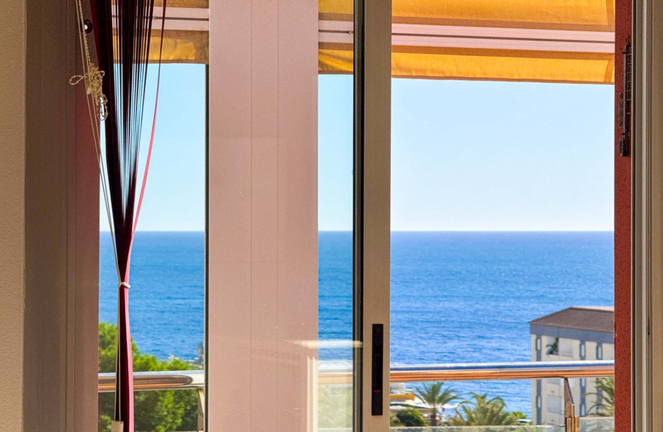 Resale - Apartment / flat -
Torrevieja - Torrevieja Centro