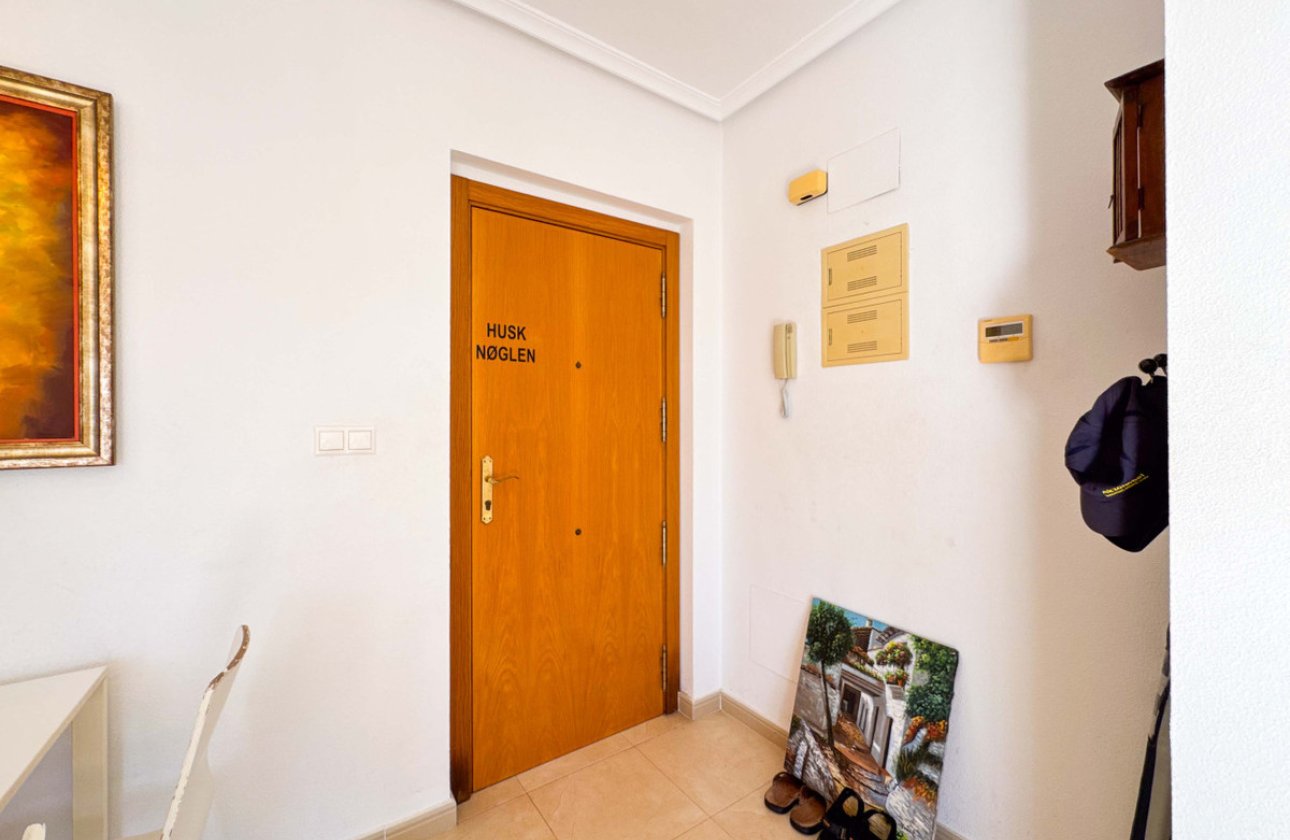 Resale - Apartment / flat -
Torrevieja - Torrevieja Centro