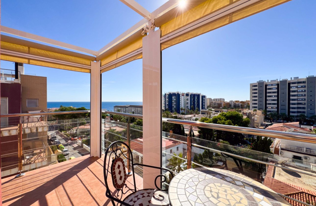 Resale - Apartment / flat -
Torrevieja - Torrevieja Centro