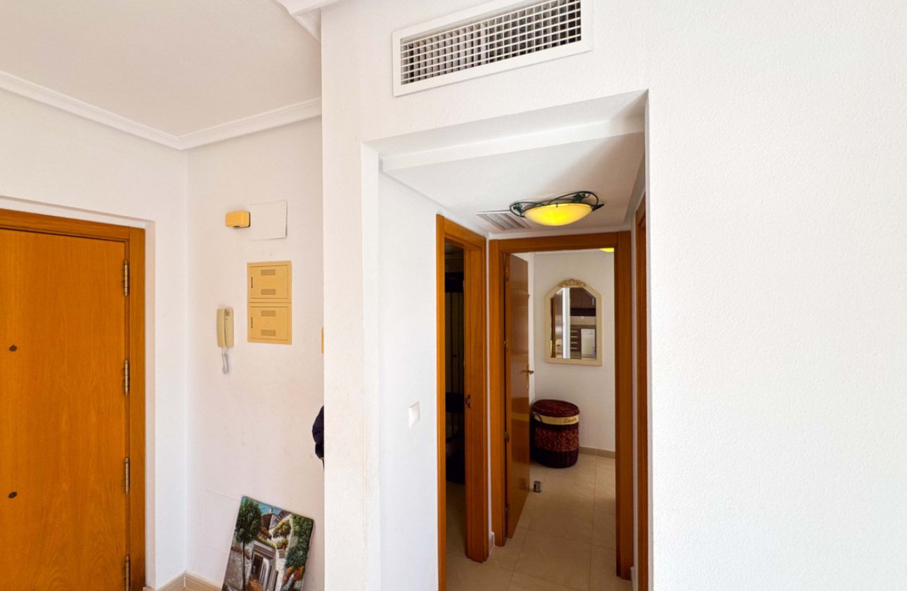 Resale - Apartment / flat -
Torrevieja - Torrevieja Centro