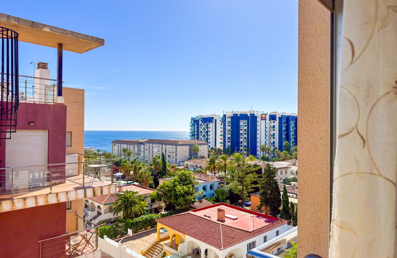 Resale - Apartment / flat -
Torrevieja - Torrevieja Centro