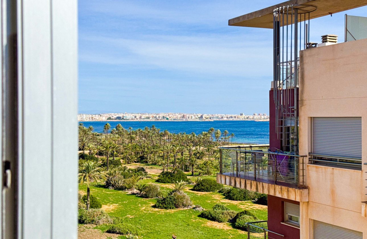 Resale - Apartment / flat -
Torrevieja - Torrevieja Centro