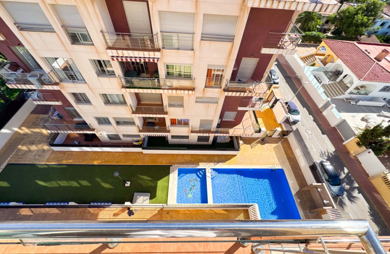 Resale - Apartment / flat -
Torrevieja - Torrevieja Centro