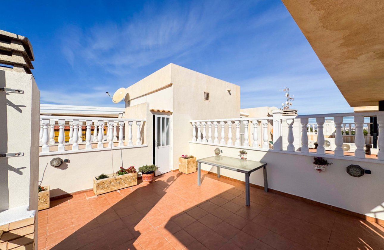 Resale - Apartment / flat -
Torrevieja - Torrevieja Centro