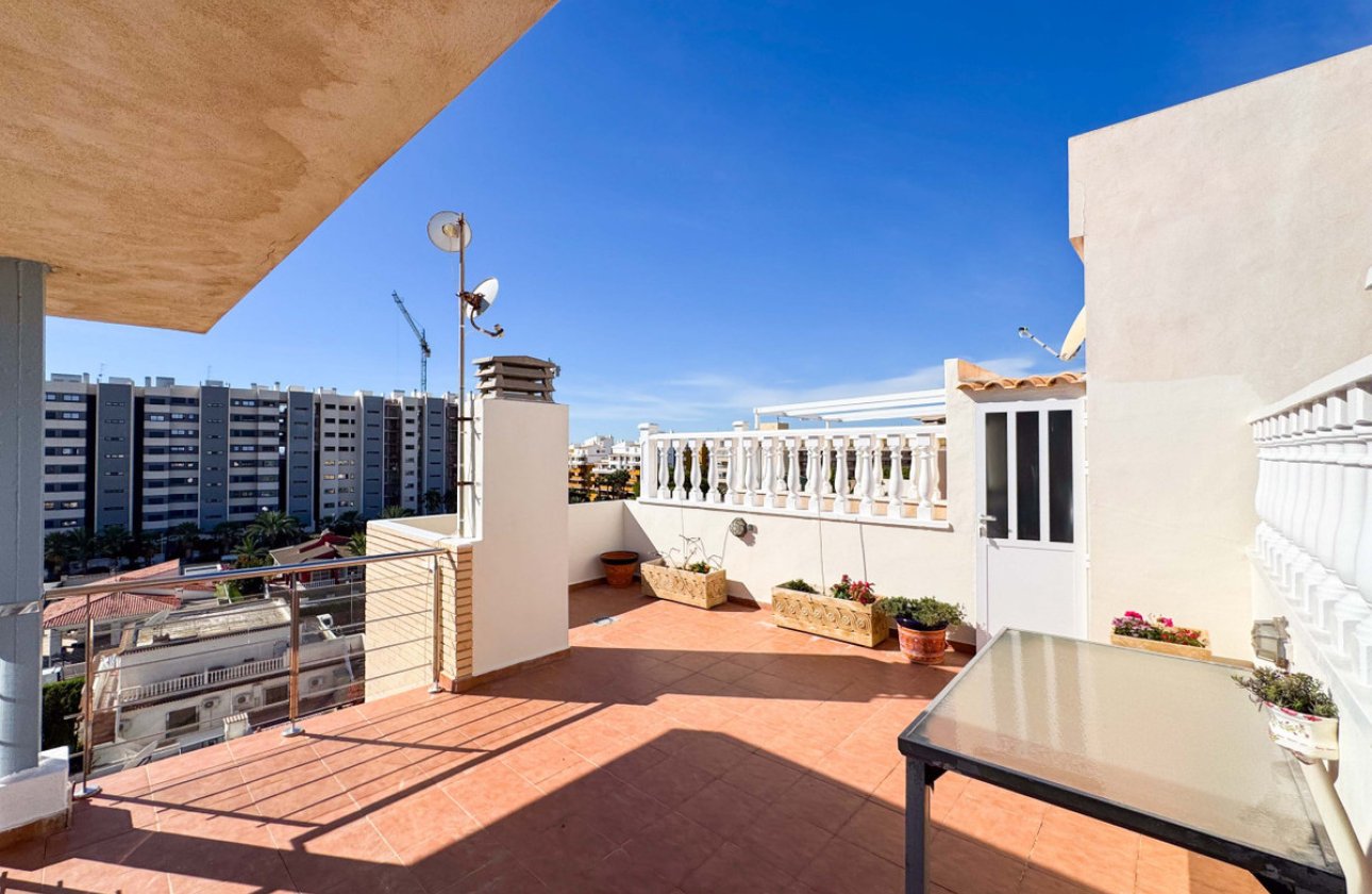 Resale - Apartment / flat -
Torrevieja - Torrevieja Centro