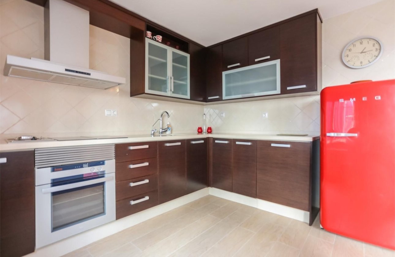 Resale - Apartment / flat -
Torrevieja - Torrevieja Centro