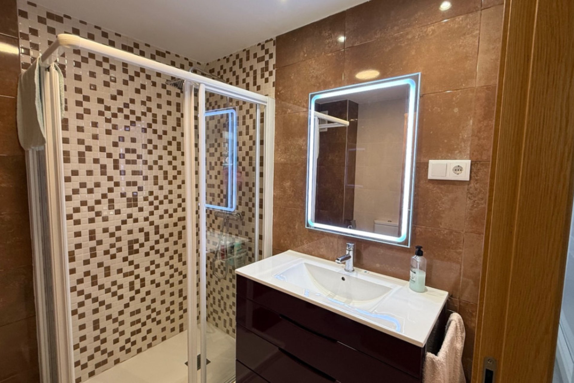 Resale - Apartment / flat -
Torrevieja - Torrevieja Centro