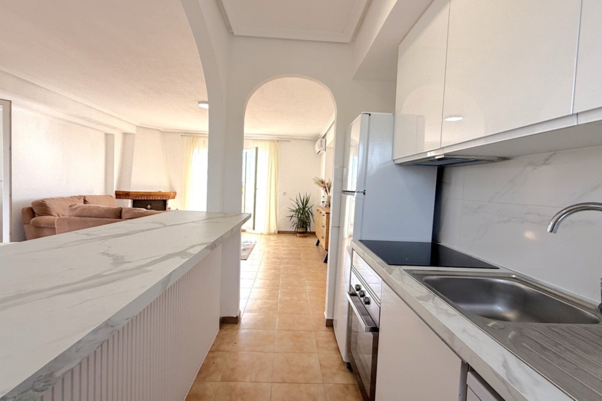 Resale - Apartment / flat -
Torrevieja - Torrevieja Centro