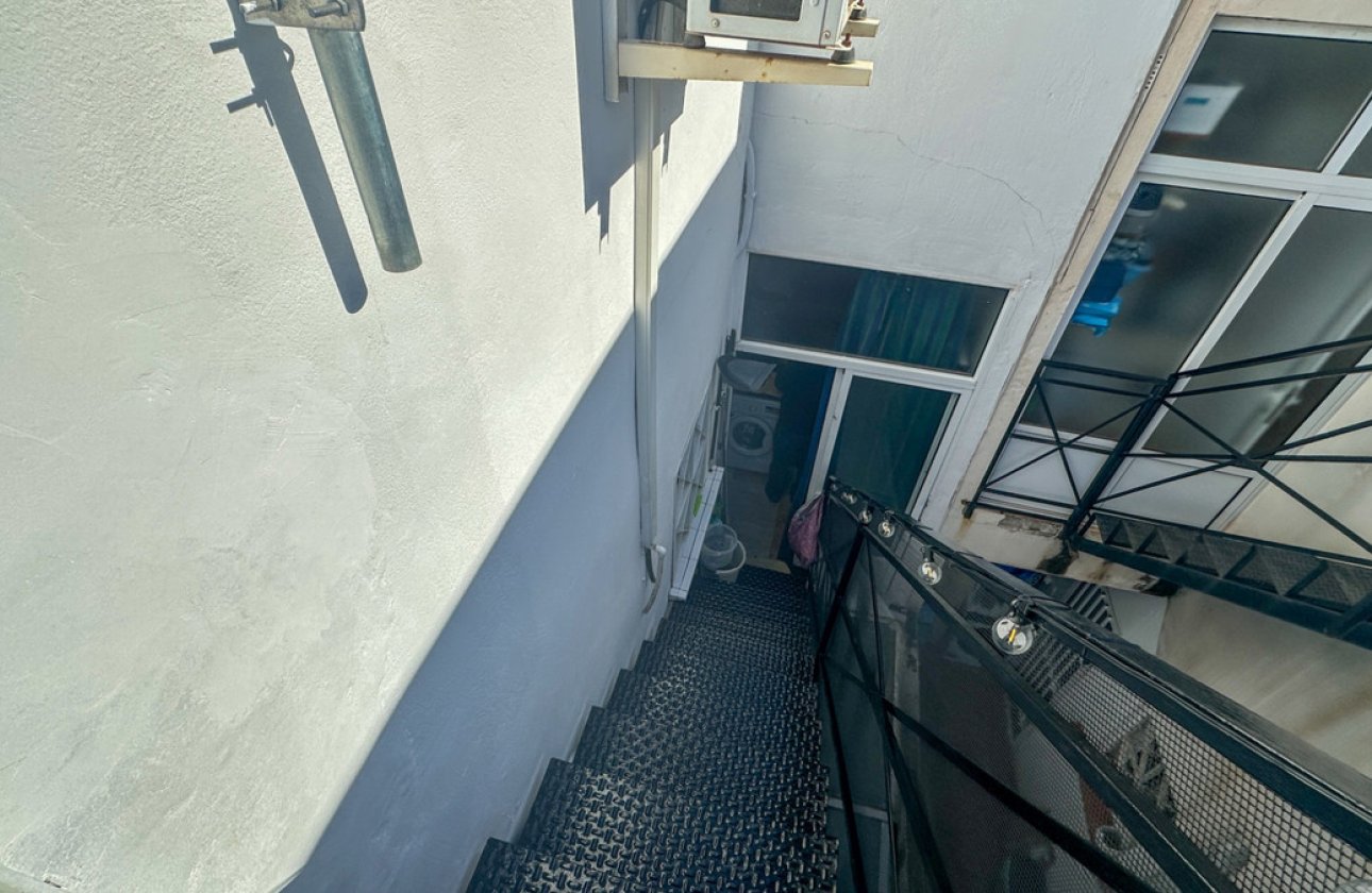 Resale - Apartment / flat -
Torrevieja - Torrevieja Centro