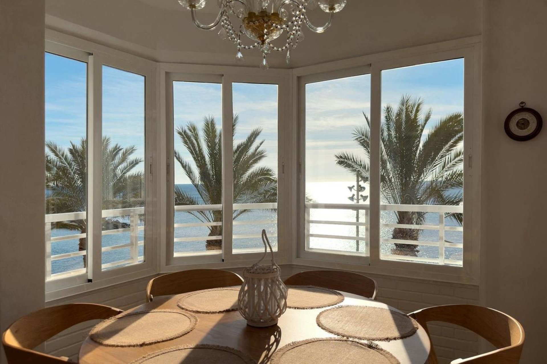 Resale - Apartment / flat -
Torrevieja - Torrevieja Centro