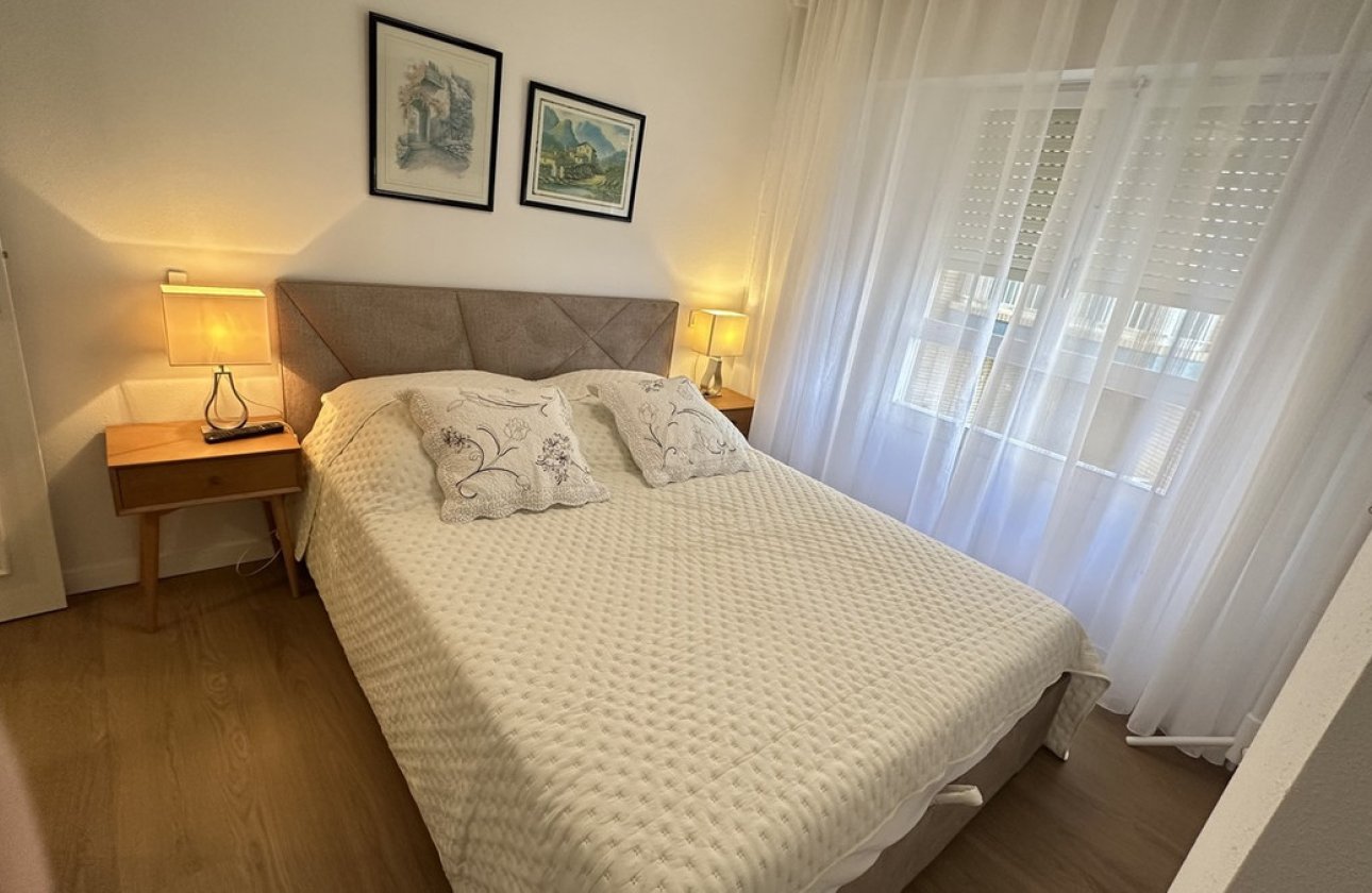 Resale - Apartment / flat -
Torrevieja - Torrevieja Centro