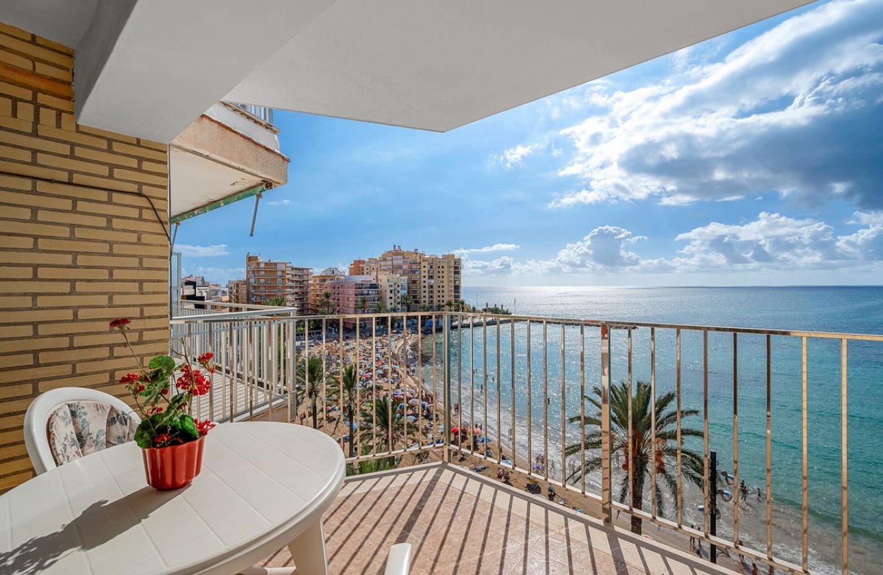 Resale - Apartment / flat -
Torrevieja - Torrevieja Centro
