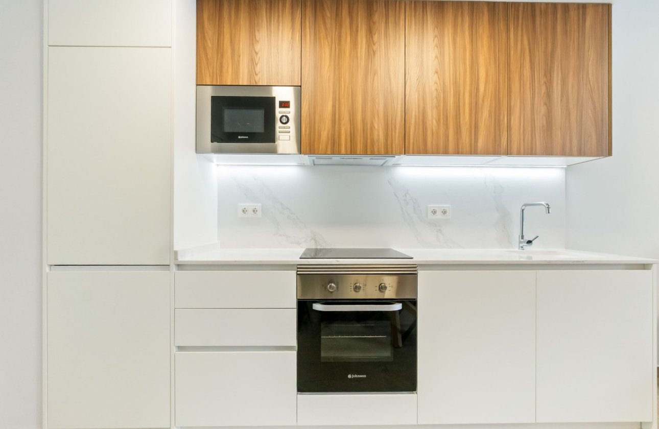 Resale - Apartment / flat -
Torrevieja - Torrevieja Centro