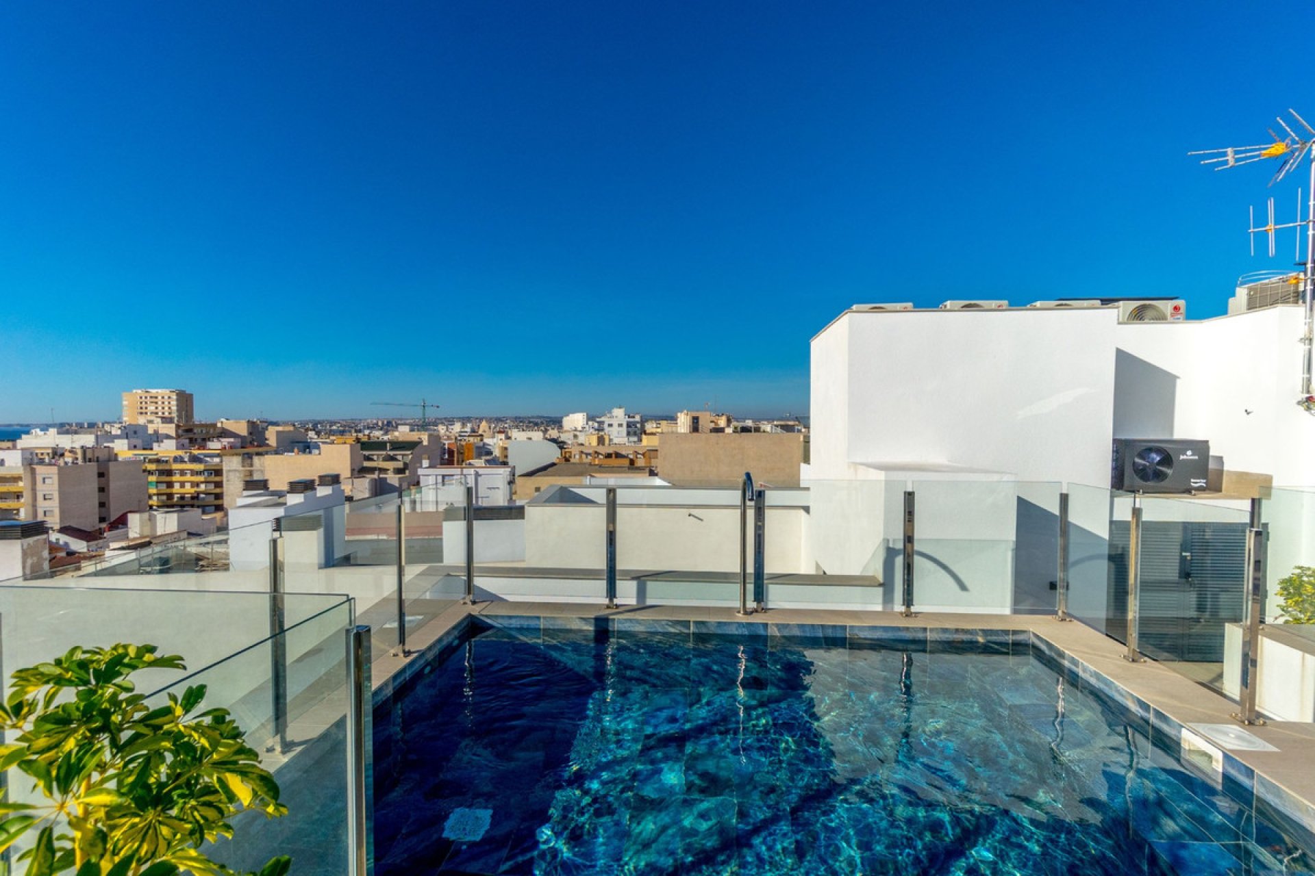 Resale - Apartment / flat -
Torrevieja - Torrevieja Centro
