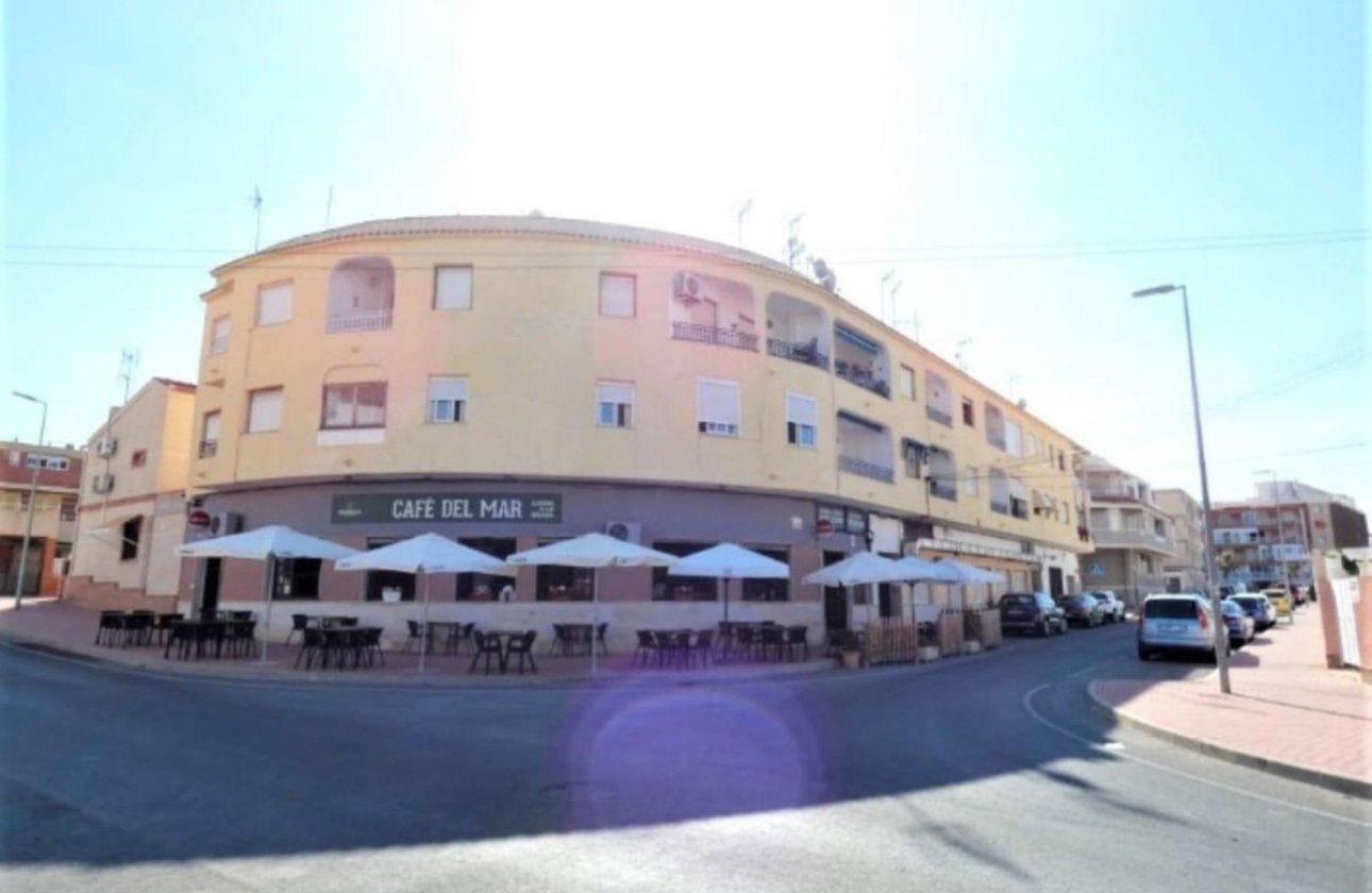 Resale - Apartment / flat -
Torrevieja - Torrevieja Centro