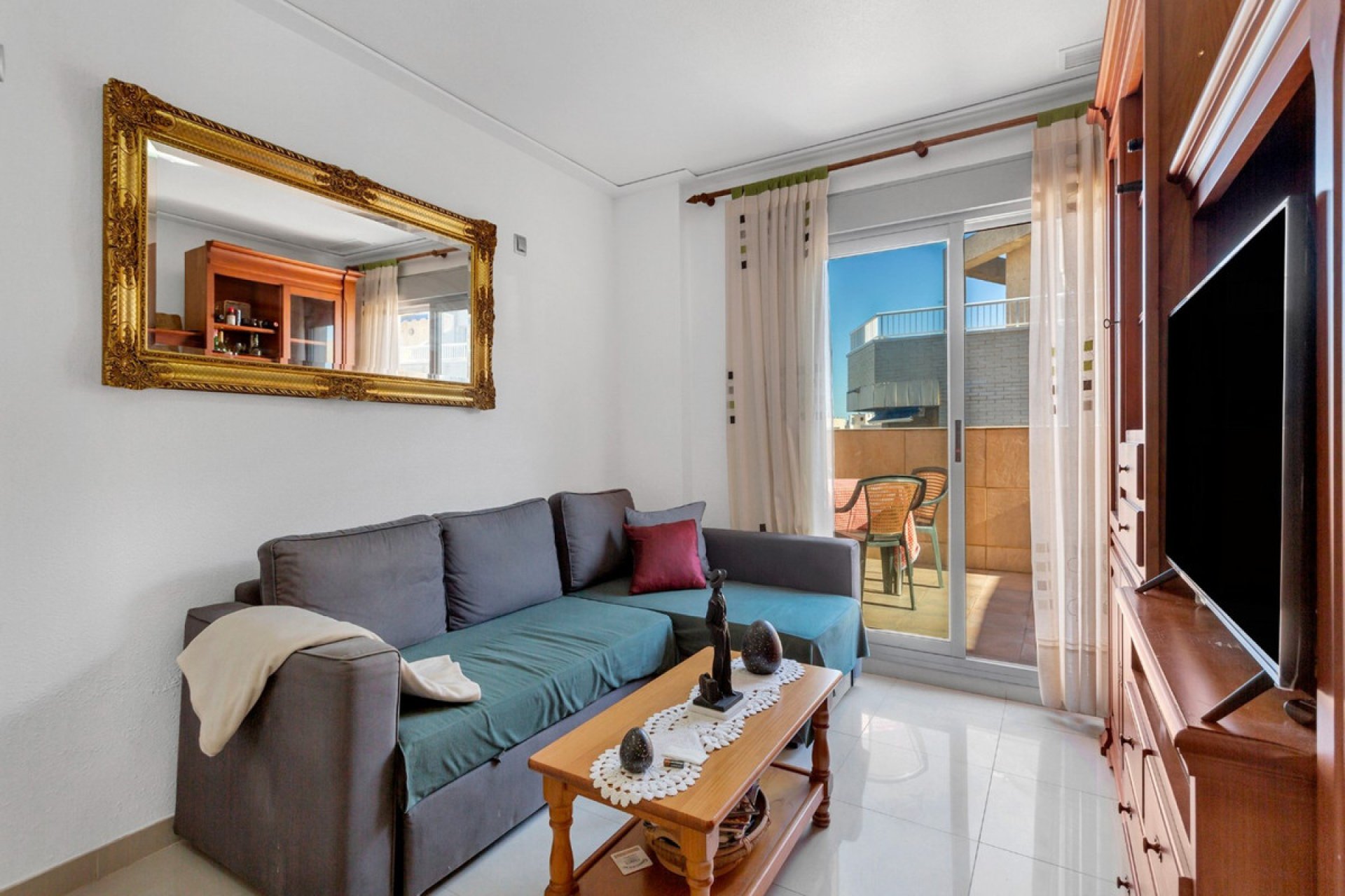 Resale - Apartment / flat -
Torrevieja - Torrevieja Centro