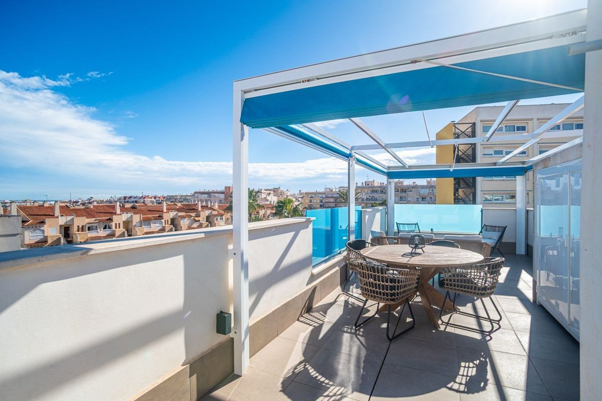 Resale - Apartment / flat -
Torrevieja - Torrevieja Centro