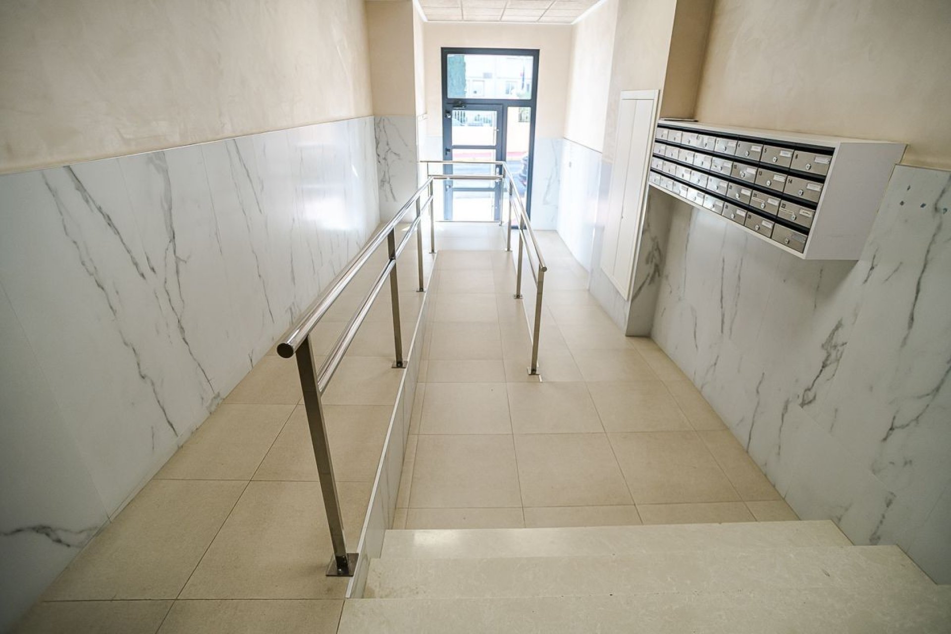 Resale - Apartment / flat -
Torrevieja - Torrevieja Centro