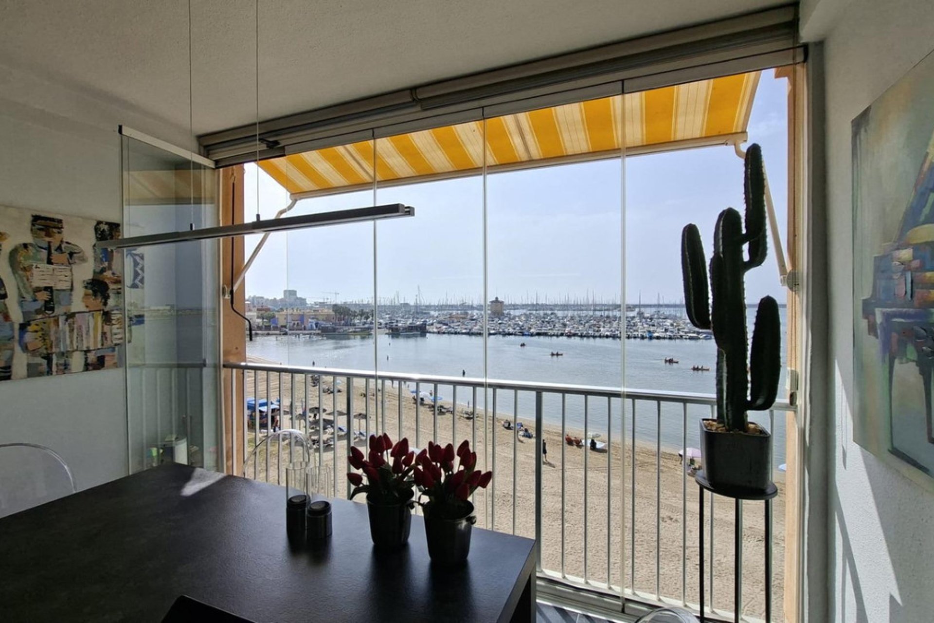 Resale - Apartment / flat -
Torrevieja - Torrevieja Centro