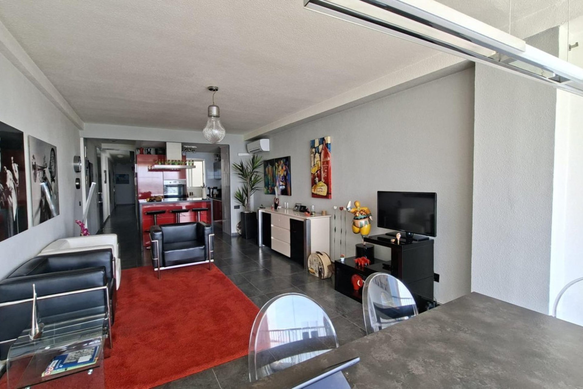 Resale - Apartment / flat -
Torrevieja - Torrevieja Centro