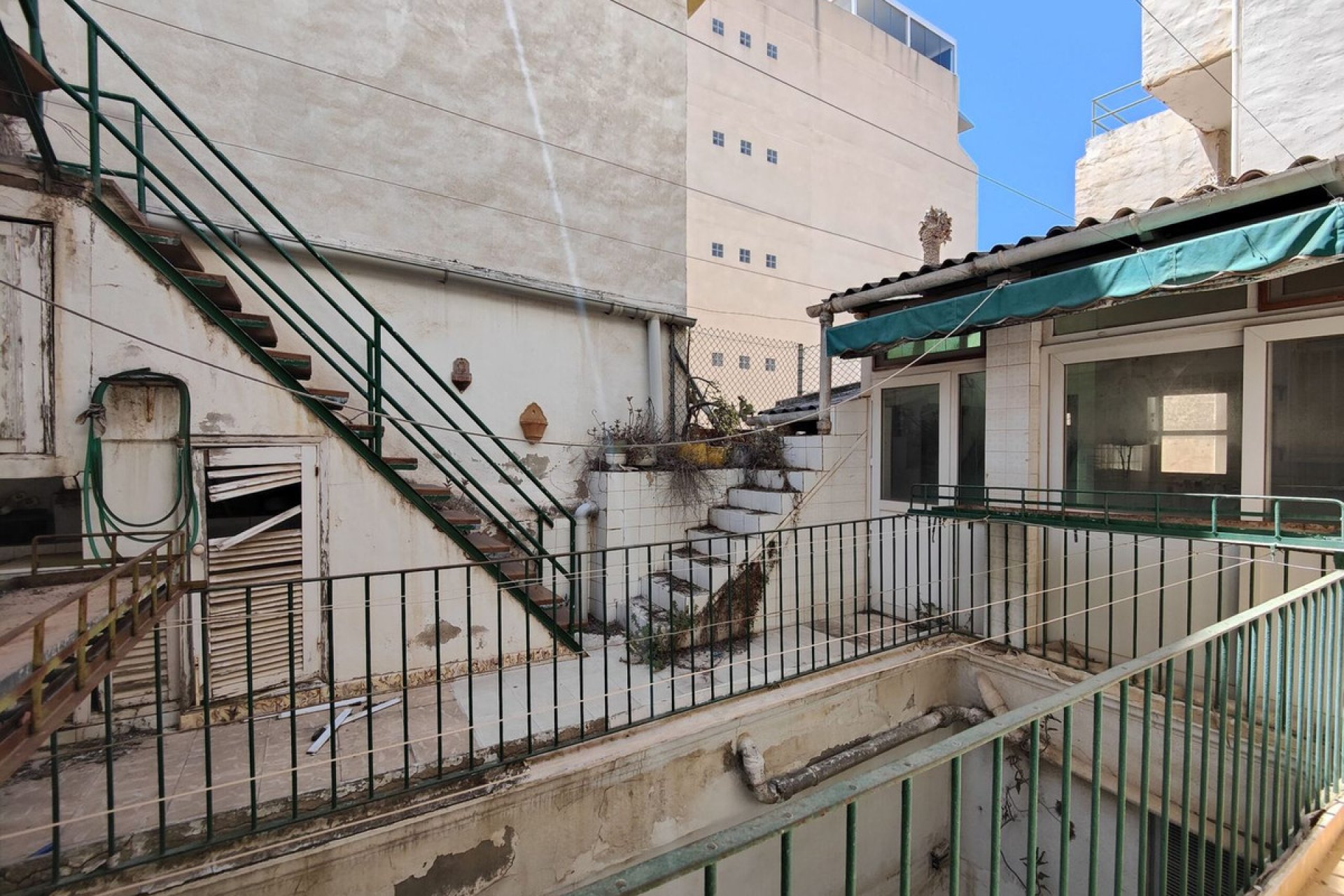 Resale - Apartment / flat -
Torrevieja - Torrevieja Centro