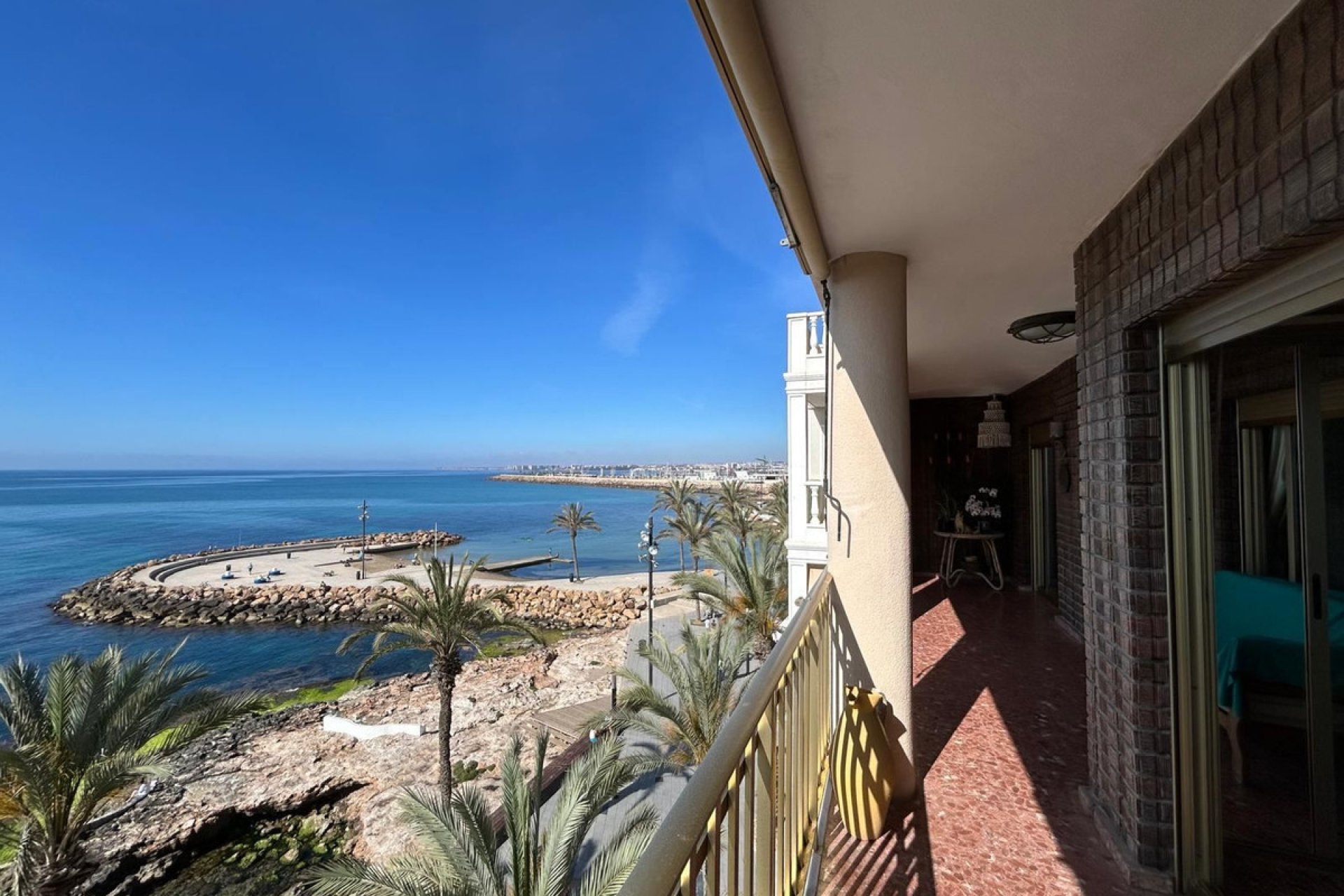 Resale - Apartment / flat -
Torrevieja - Torrevieja Centro