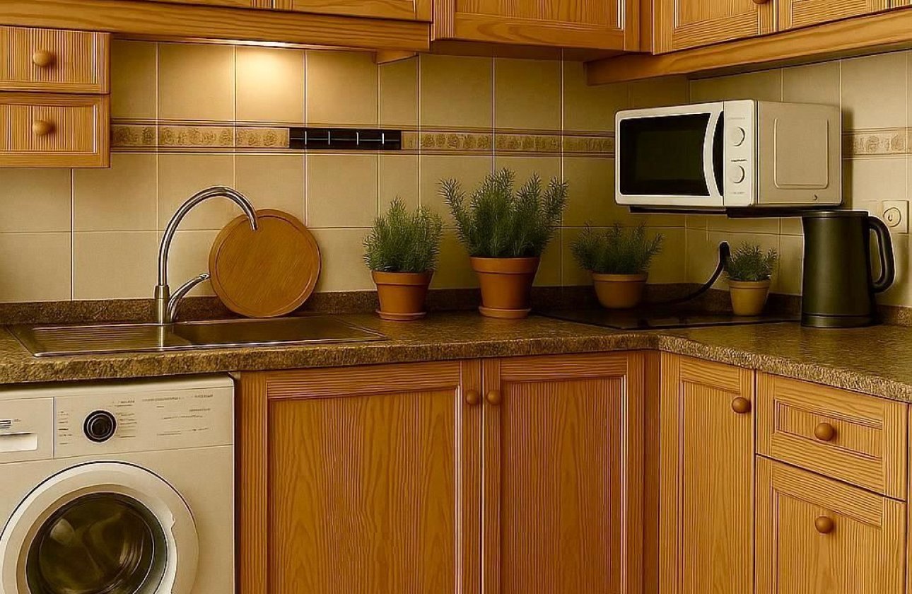 Resale - Apartment / flat -
Torrevieja - Torrevieja Centro