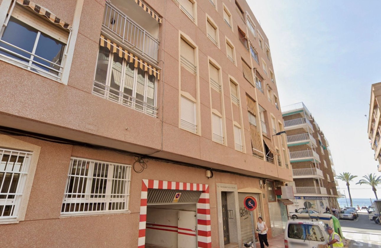 Resale - Apartment / flat -
Torrevieja - Torrevieja Centro
