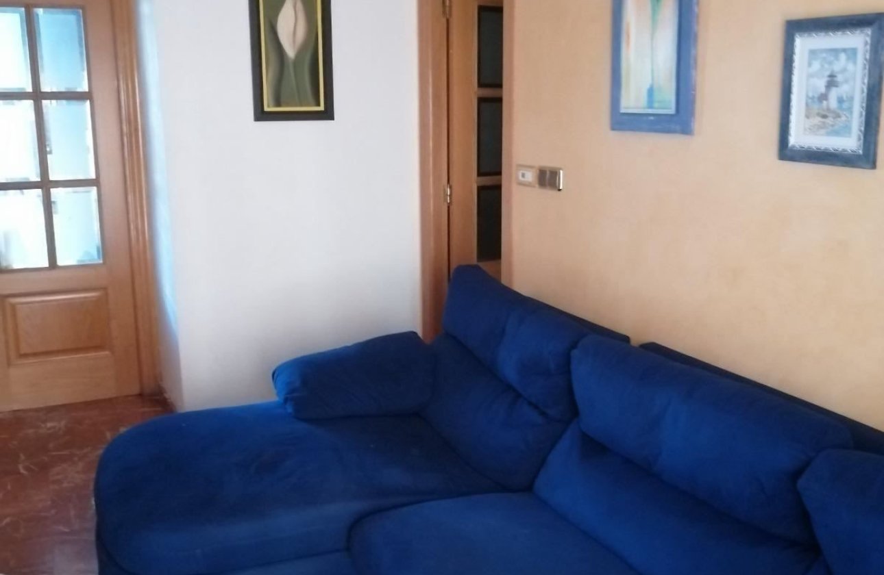 Resale - Apartment / flat -
Torrevieja - Torrevieja Centro
