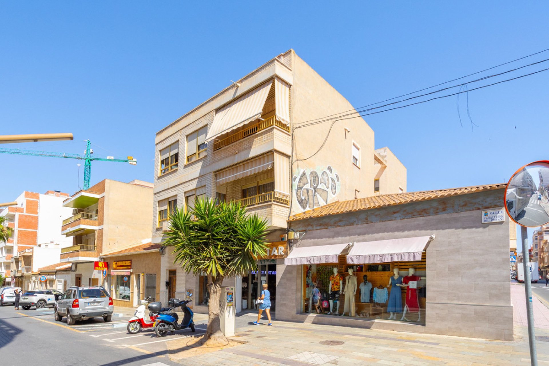 Resale - Apartment / flat -
Torrevieja - Torrevieja Centro