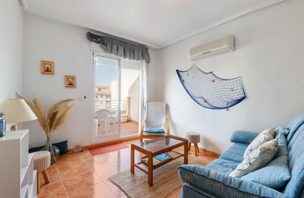 Resale - Apartment / flat -
Torrevieja - Torrevieja Centro