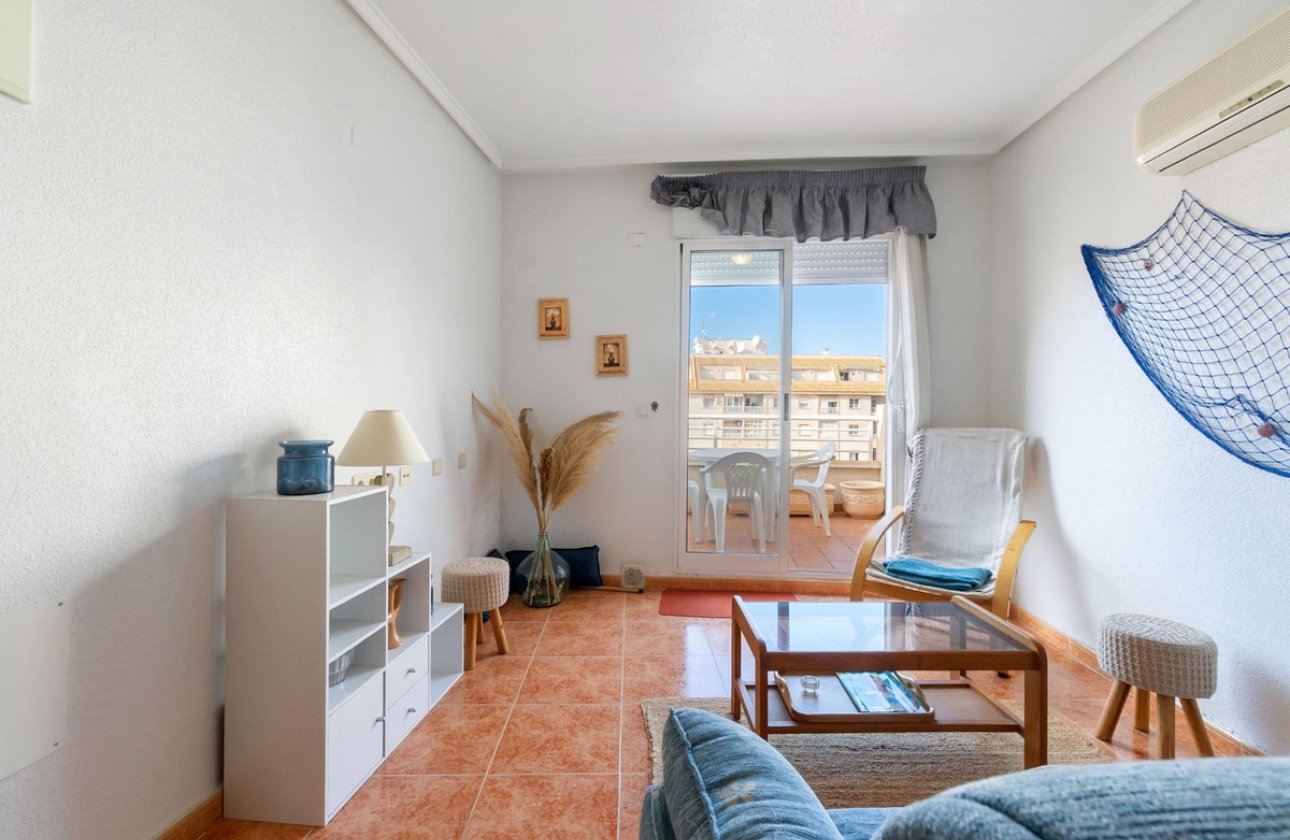 Resale - Apartment / flat -
Torrevieja - Torrevieja Centro
