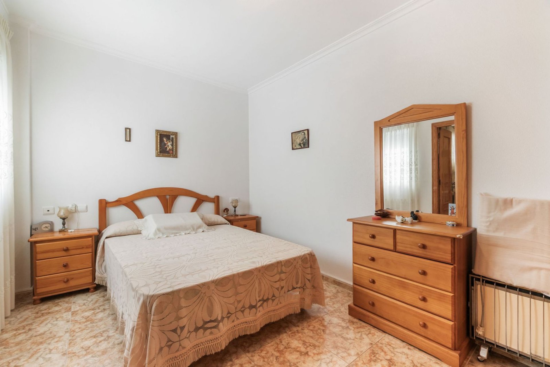 Resale - Apartment / flat -
Torrevieja - Torrevieja Centro