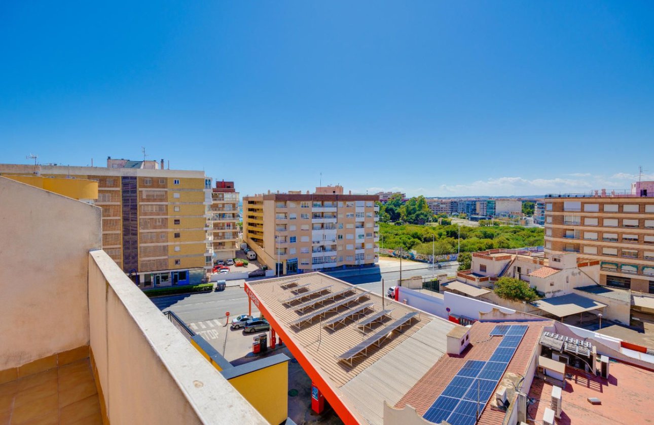 Resale - Apartment / flat -
Torrevieja - Torrevieja Centro