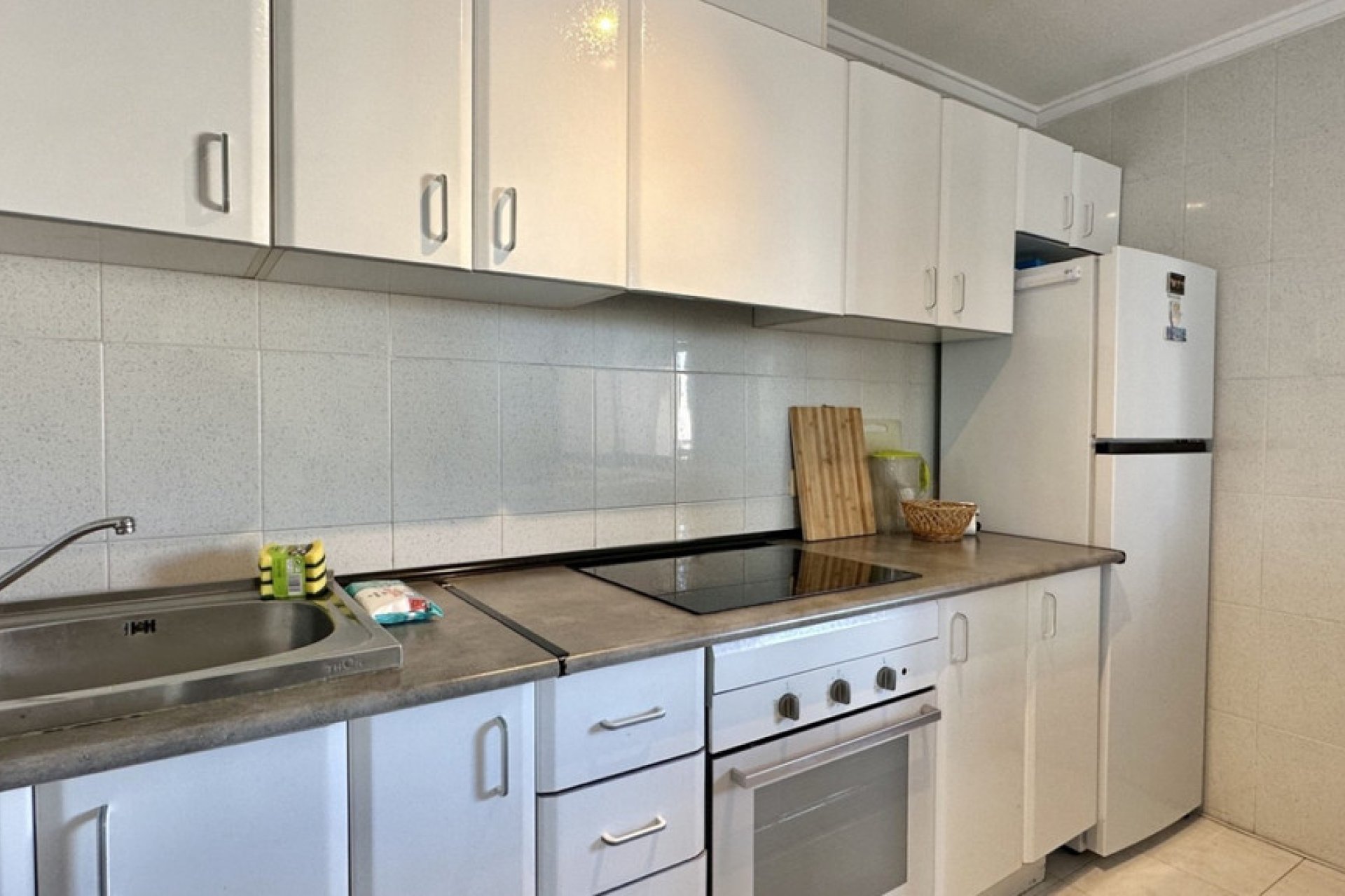 Resale - Apartment / flat -
Torrevieja - Torrevieja Centro