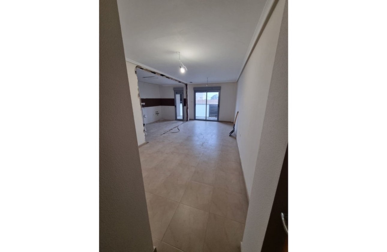 Resale - Apartment / flat -
Torrevieja - Torrevieja Centro