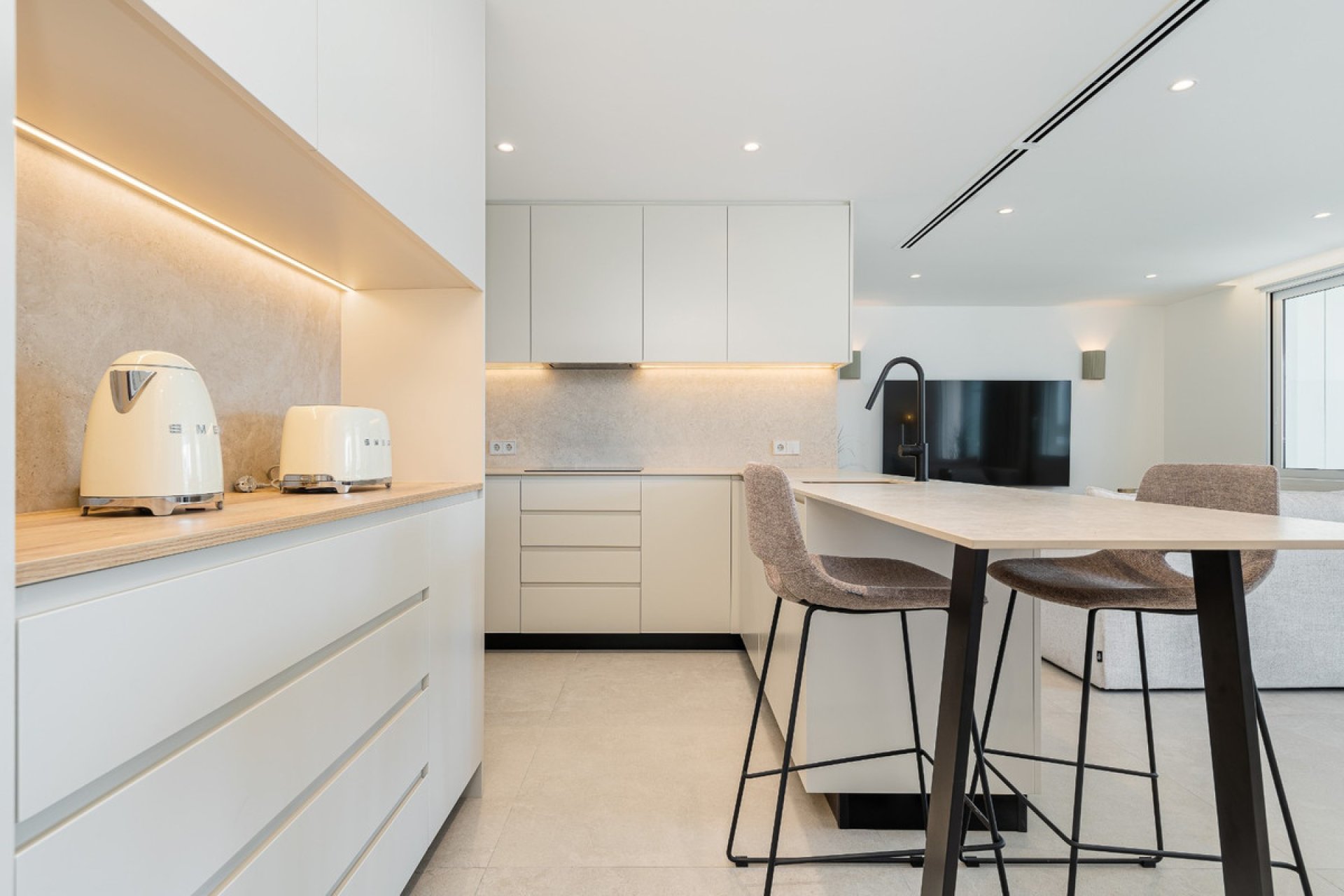 Resale - Apartment / flat -
Torrevieja - Torrevieja Centro