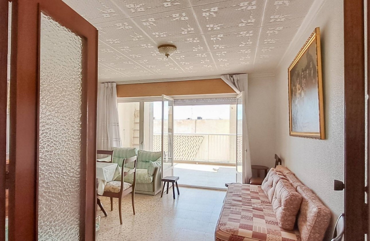 Resale - Apartment / flat -
Torrevieja - Torrevieja Centro
