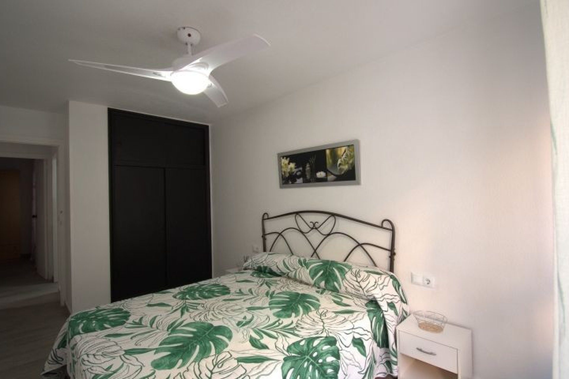 Resale - Apartment / flat -
Torrevieja - Torrevieja Centro